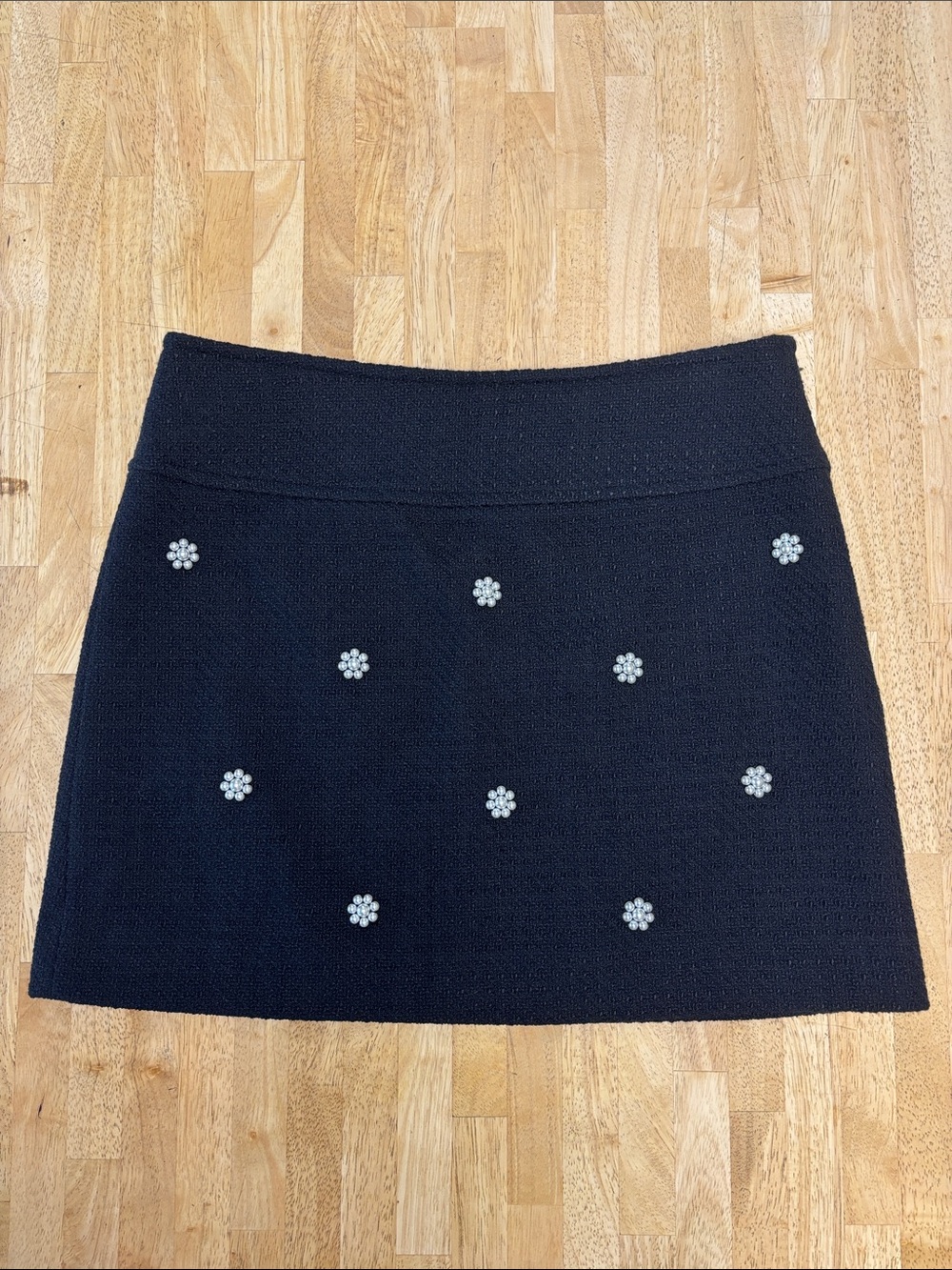& Other Stories Paris Atelier Black Tweed Pearl Daisy Flower Mini Skirt 6 EUC